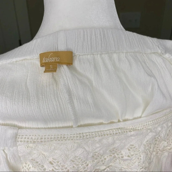 Takara White Lace Off The Shoulder Blouse 100% Rayon Short Sleeved Top Small - Picture 8 of 12